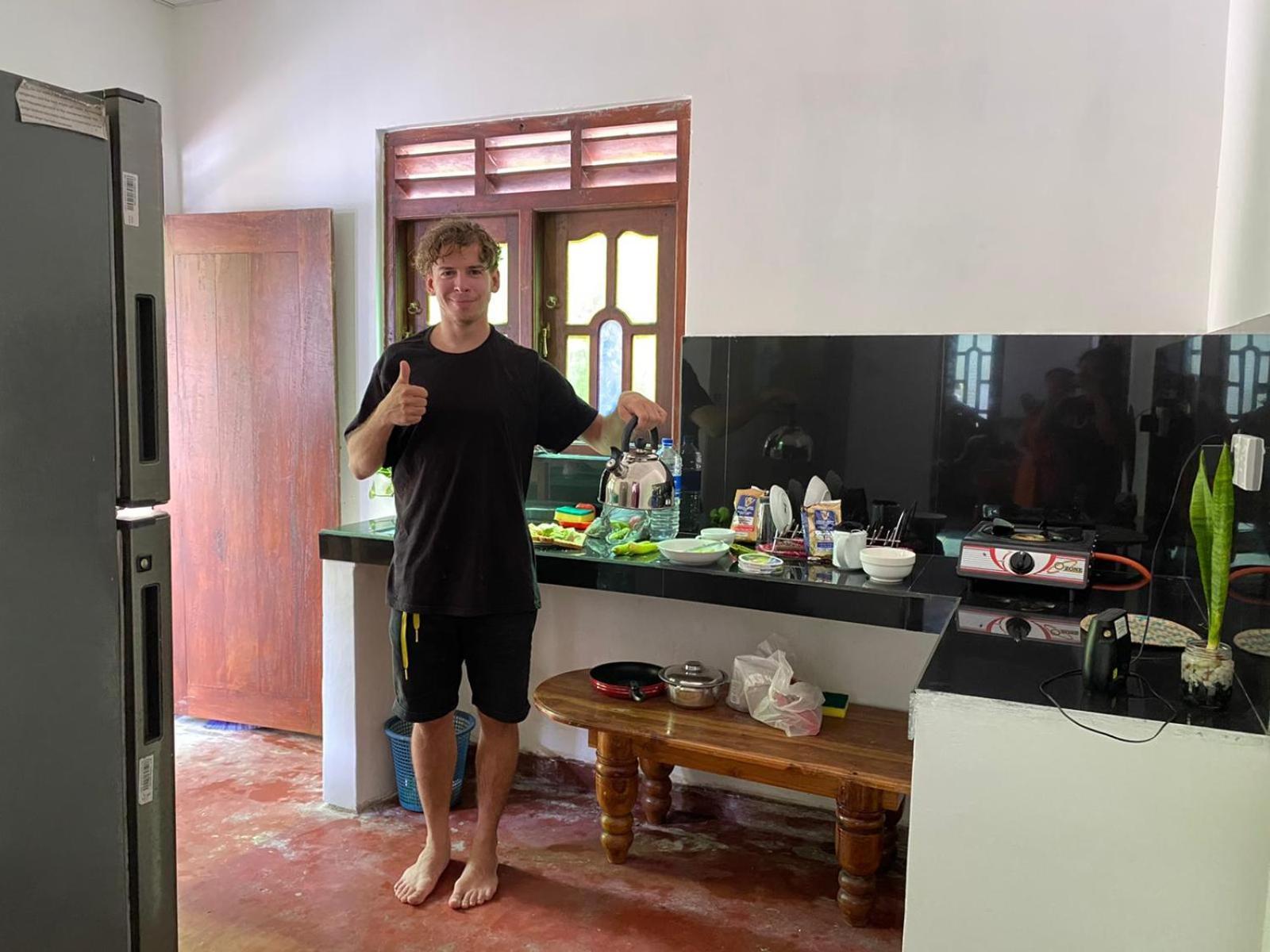 Aurora Midigama Hotell Ahangama Exteriör bild